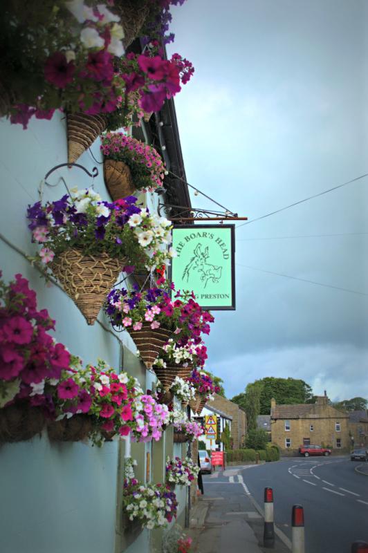 The Boars Head Hotel Long Preston Exterior photo